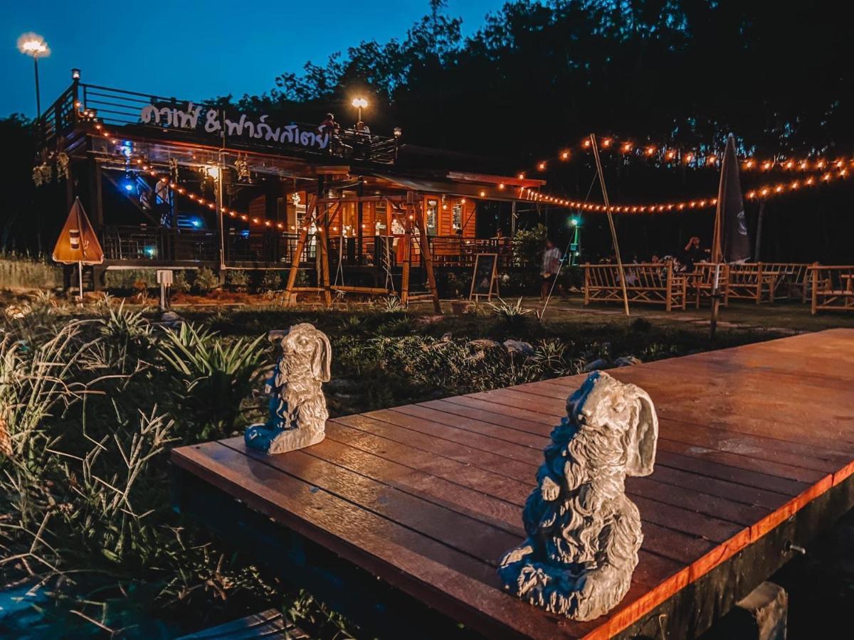 ไร่นาบัวหลวง คาเฟ่ & ฟาร์มสเตย์ Raina Bualuang Cafe & Farm Stay Ban Na No Exterior foto